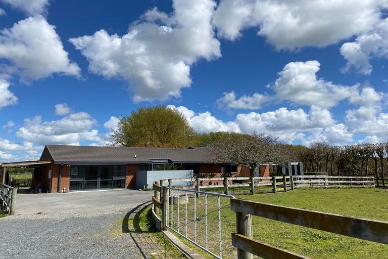 Photo of property in 49 Trentham Road, Matangi, Hamilton, 3284