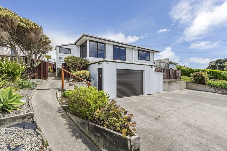 Photo of property in 26 Waiuta Street, Titahi Bay, Porirua, 5022