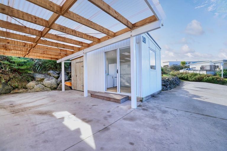 Photo of property in 16 Parklands Avenue, Mangawhai Heads, Mangawhai, 0505