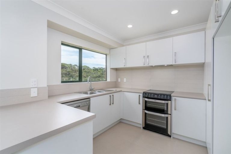 Photo of property in 94 Oaia Road, Muriwai, Waimauku, 0881