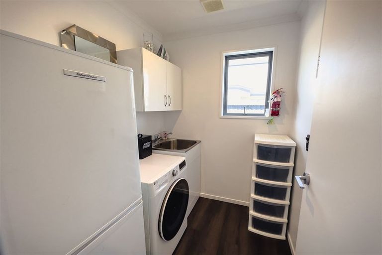 Photo of property in 39 Vivian Street, Burwood, Christchurch, 8083