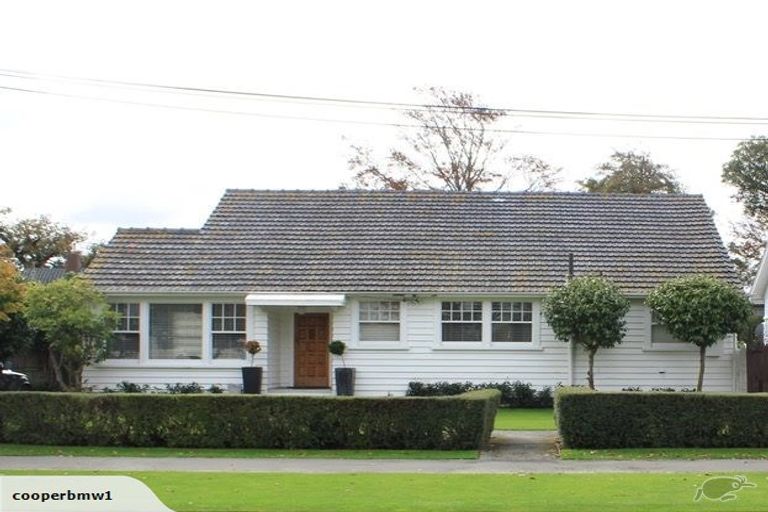 Photo of property in 38 Weka Street, Fendalton, Christchurch, 8041