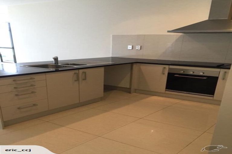 Photo of property in 2 Vivian Road, Silverdale, 0932