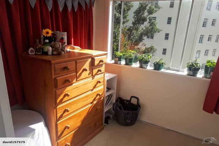 Photo of property in 8 Wilkinson Street, Oriental Bay, Wellington, 6011