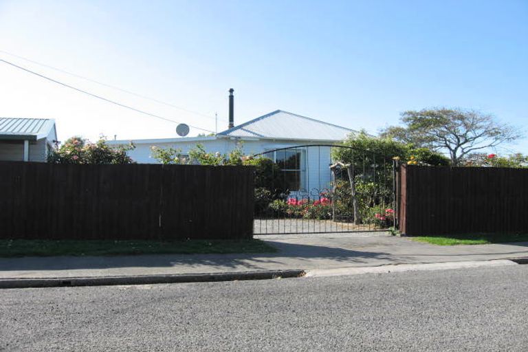 Photo of property in 19 Carston Street, Leeston, 7632