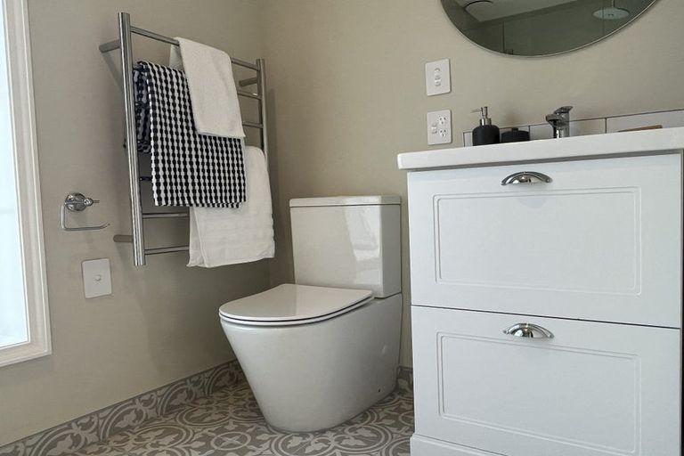 Photo of property in 1/16 Stenness Avenue, Somerfield, Christchurch, 8024