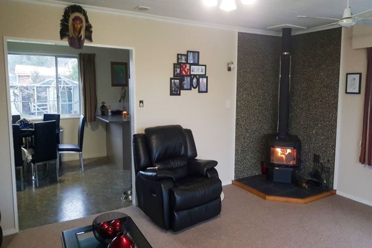 Photo of property in 9 Balmoral Street, Waimate, 7924