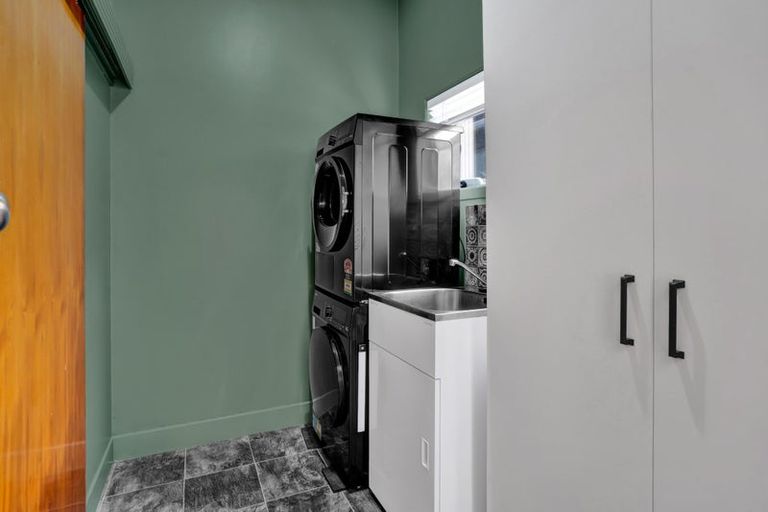 Photo of property in 25 Portia Street, Stratford, 4332