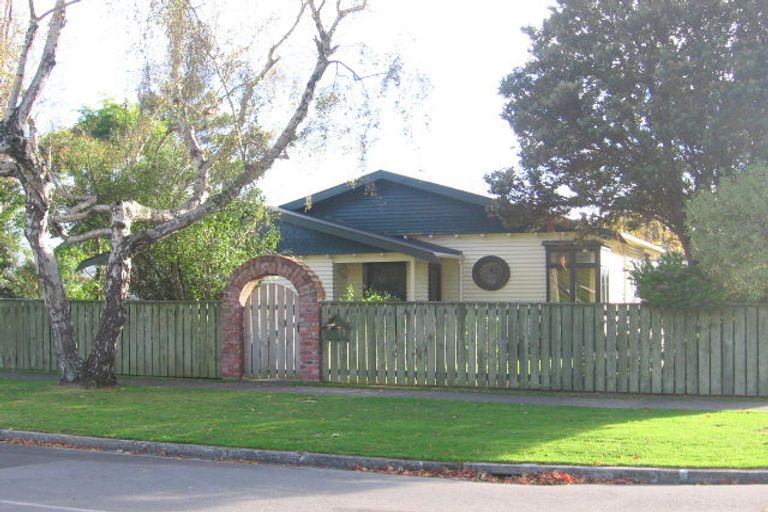 Photo of property in 39 Norton Park Avenue, Fairfield, Lower Hutt, 5011