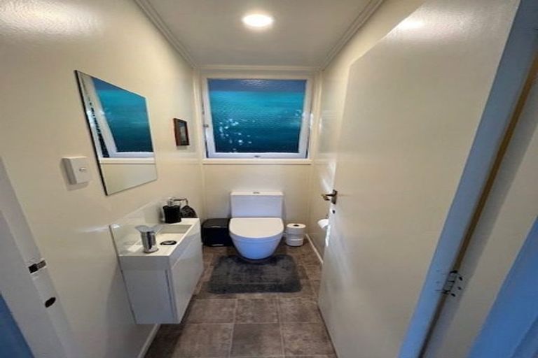 Photo of property in 18 Karachi Crescent, Khandallah, Wellington, 6035