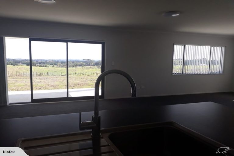 Photo of property in 115 Nixon Road, Taupaki, Henderson, 0782