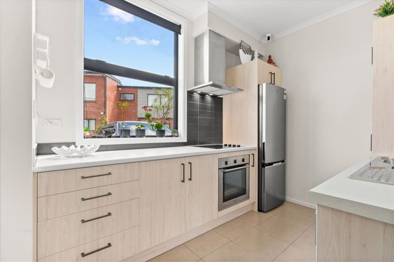 Photo of property in 11 Fermi Lane, Papakura, 2110