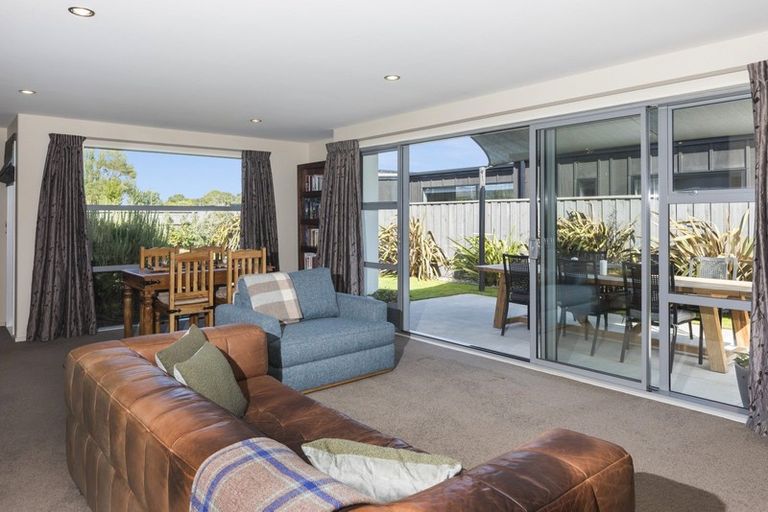 Photo of property in 11 Parklea Avenue, Halswell, Christchurch, 8025