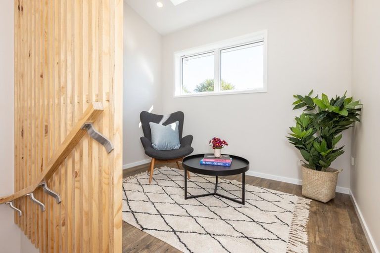 Photo of property in 30 James Cook Street, Havelock North, 4130