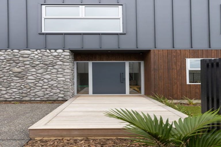 Photo of property in 16b Hine Street, New Plymouth, 4310