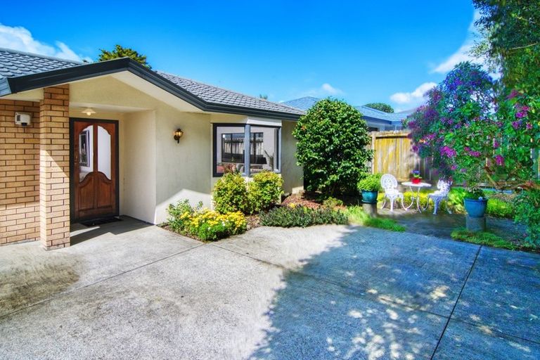 Photo of property in 120a Hutchinson Avenue, New Lynn, Auckland, 0600