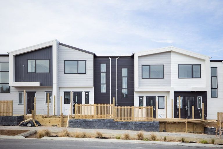 Photo of property in 12 Balthazar Road, Kumeu, 0810