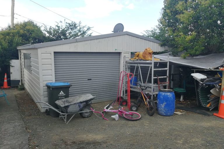 Photo of property in 43 Sunnyside Road, Sunnyvale, Auckland, 0612