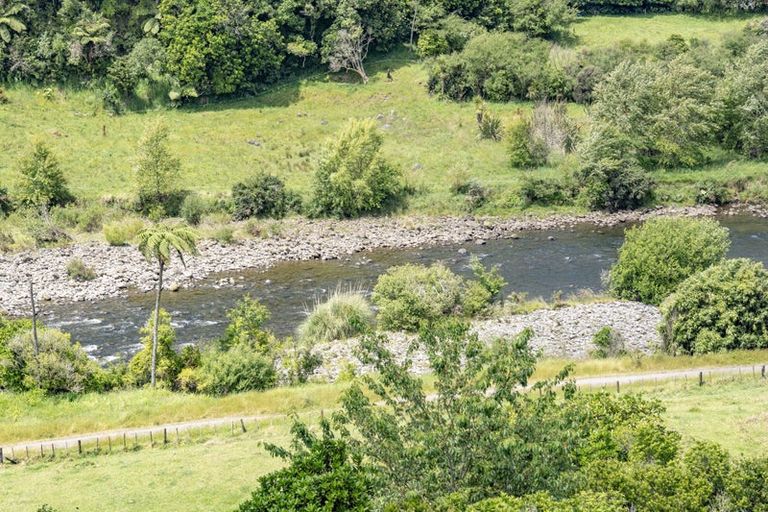 Photo of property in 5c Lindaver Grove, Merrilands, New Plymouth, 4312