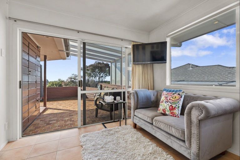 Photo of property in 18 Hepper Street, New Lynn, Auckland, 0600