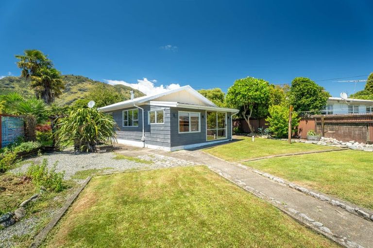 Photo of property in 421 Glenview Road, Motupipi, Takaka, 7183
