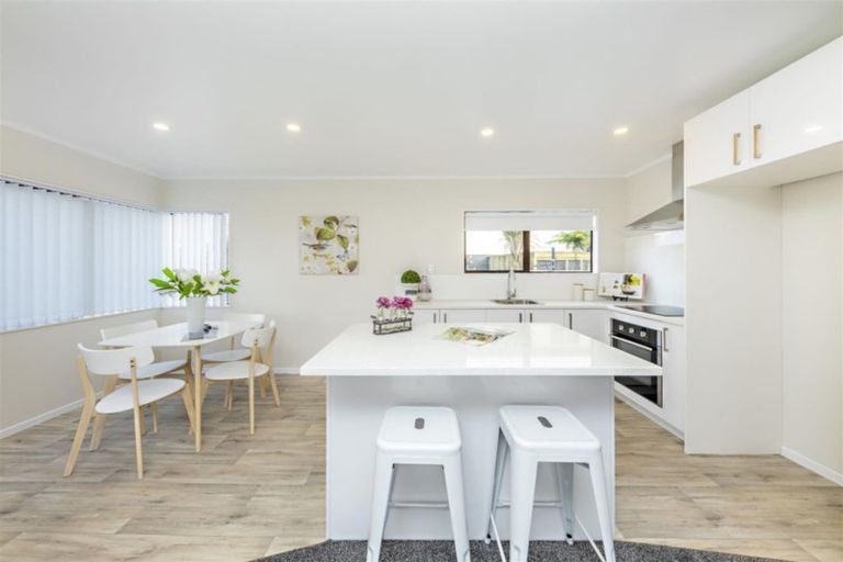 Photo of property in 8 Justamere Place, Weymouth, Auckland, 2103