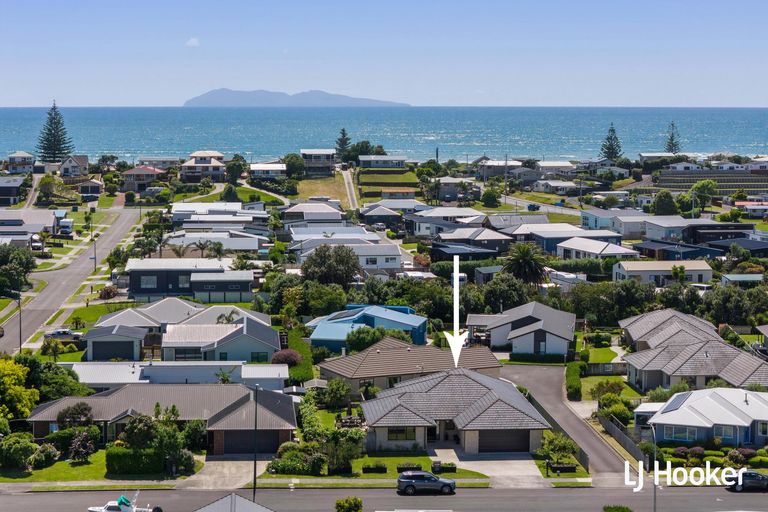 Photo of property in 32 Reel Road, Athenree, Waihi Beach, 3611