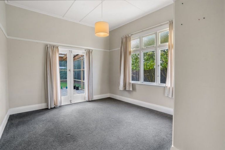 Photo of property in 24 Queen Street, Winton, 9720