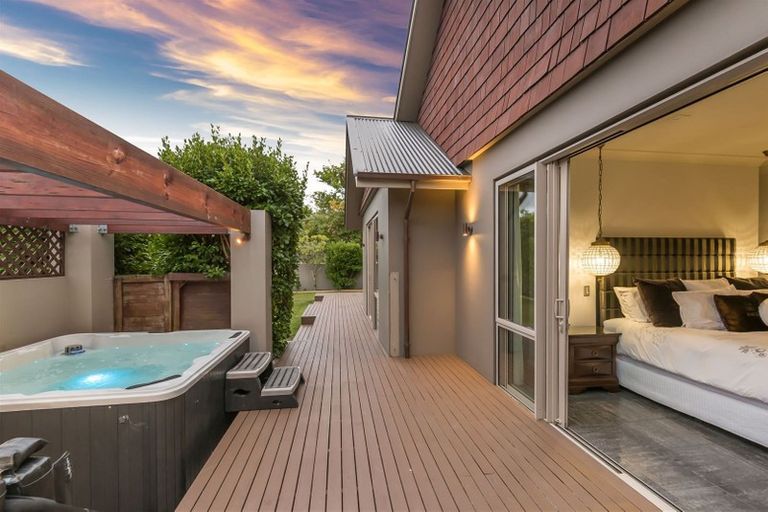 Photo of property in 68 Coolspring Way, Redwood, Christchurch, 8051