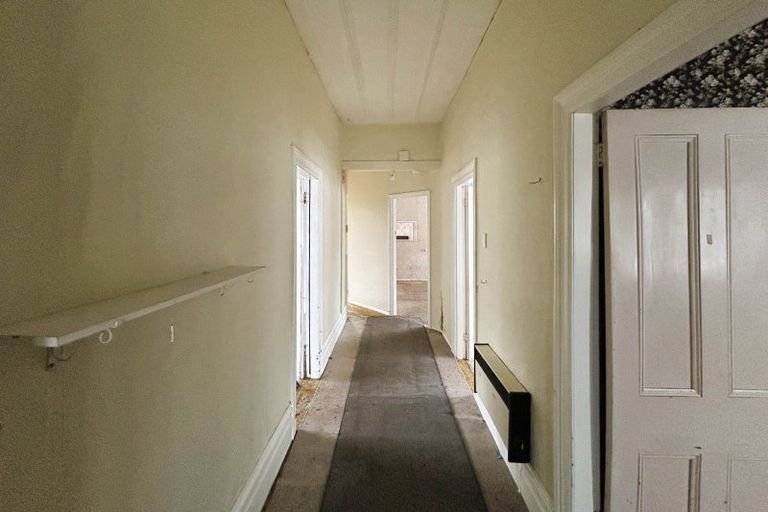 Photo of property in 43 Bourke Street, Palmerston North, 4410