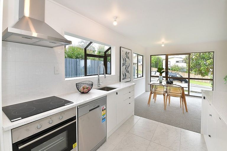 Photo of property in 41 Pemberton Avenue, Bayview, Auckland, 0629