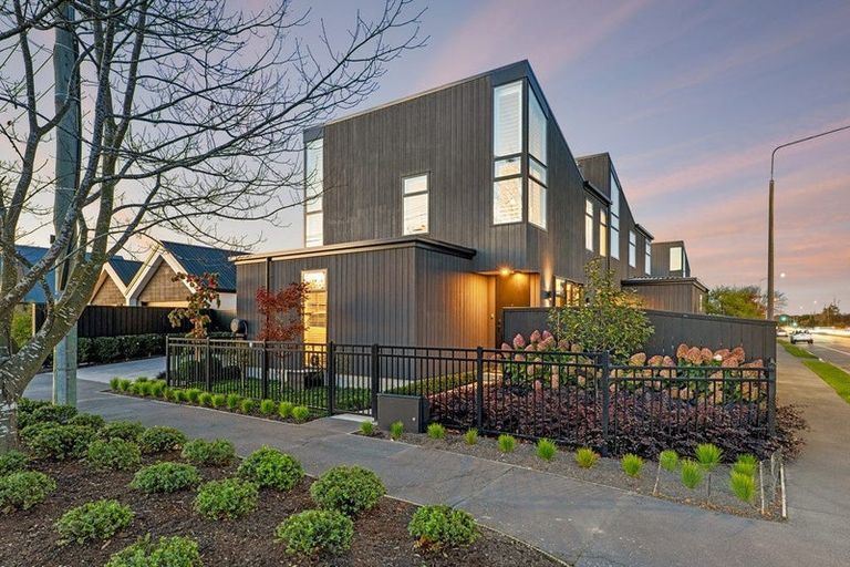 Photo of property in 2 Bretts Road, St Albans, Christchurch, 8052
