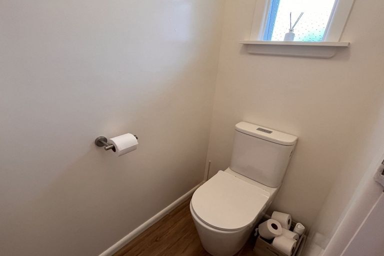 Photo of property in 21 Kinnaird Place, Hillmorton, Christchurch, 8025