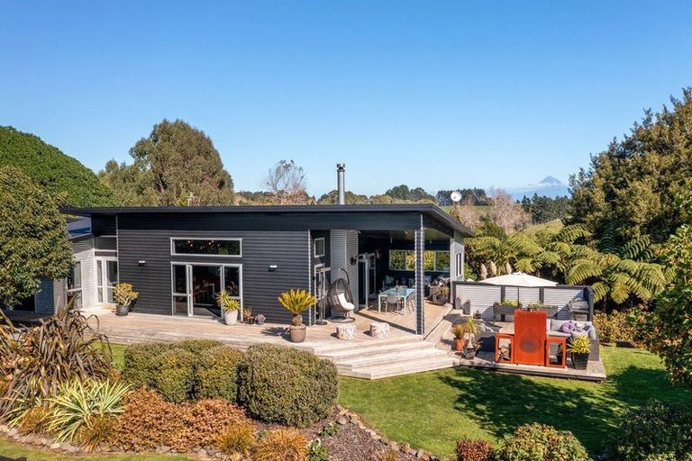 Photo of property in 418 Kaipikari Road, Urenui, 4375