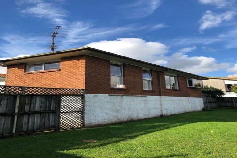 Photo of property in 19c Te Anau Place, Pakuranga Heights, Auckland, 2010