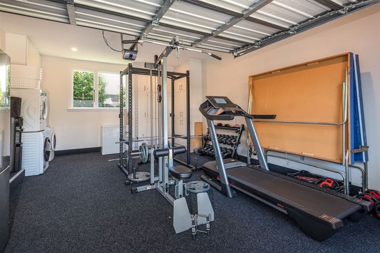 Photo of property in 223 Maidstone Road, Avonhead, Christchurch, 8042