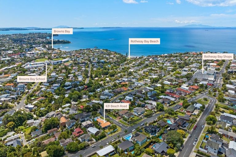 Photo of property in 631 Beach Road, Rothesay Bay, Auckland, 0630