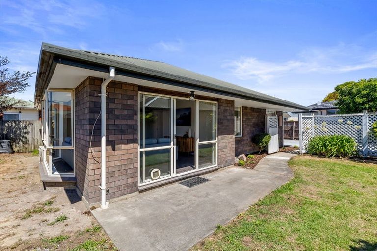 Photo of property in 3/200 Wainoni Road, Avondale, Christchurch, 8061