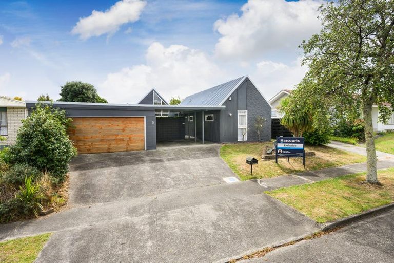 Photo of property in 9 Palliser Place, Milson, Palmerston North, 4414