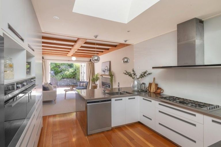 Photo of property in 101 Inglis Street, Seatoun, Wellington, 6022