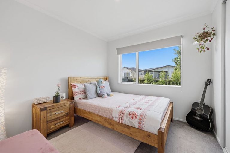 Photo of property in 2 Kutukutu Street, Takanini, 2112