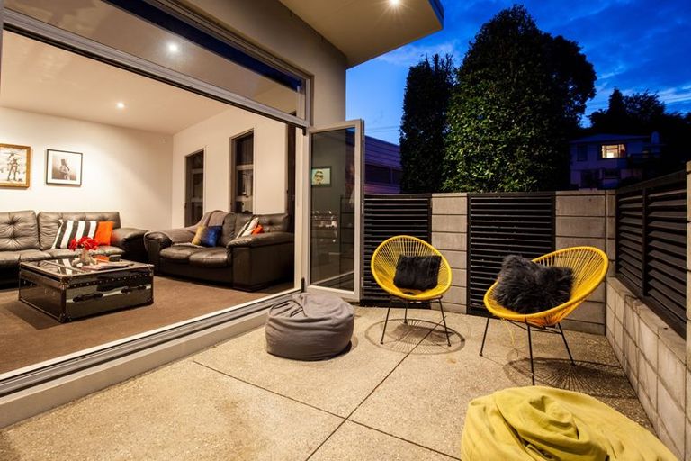 Photo of property in 41 Lorna Street, Lynmouth, New Plymouth, 4310