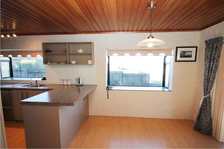 Photo of property in 563 Weymouth Road, Weymouth, Auckland, 2103