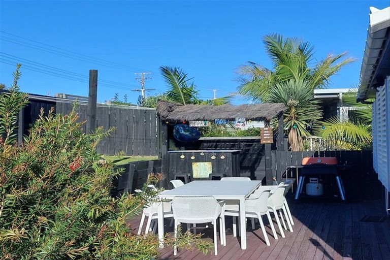 Photo of property in 162 Pukehina Parade, Pukehina, Te Puke, 3189