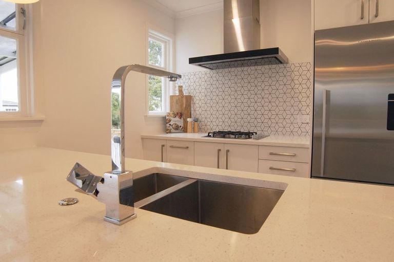 Photo of property in 24b Manson Street, Terrace End, Palmerston North, 4410