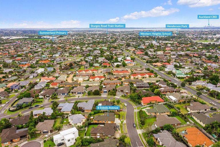 Photo of property in 8 Toledo Avenue, Henderson, Auckland, 0612