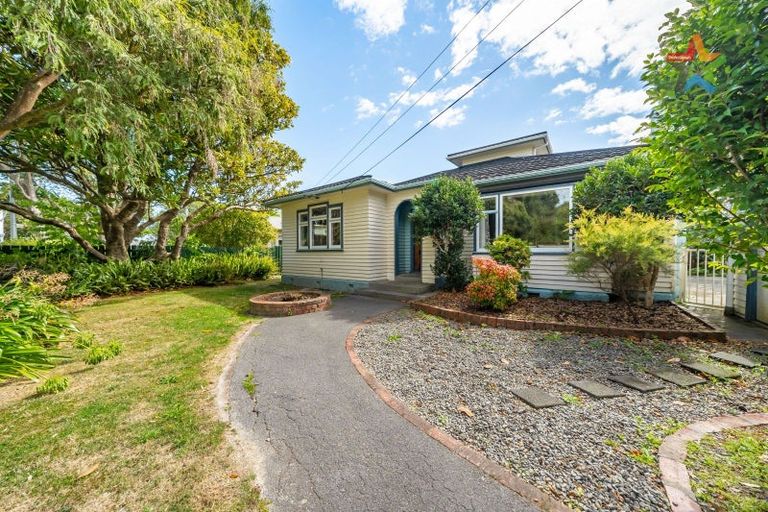 Photo of property in 51 Pohutukawa Street, Woburn, Lower Hutt, 5010