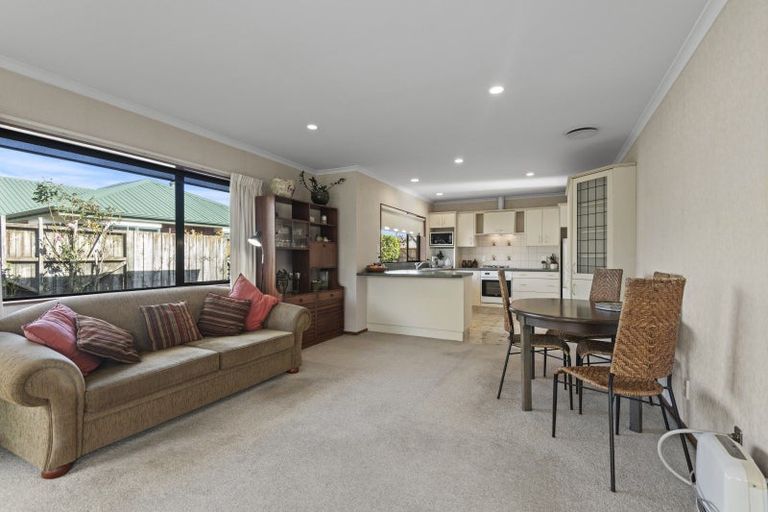 Photo of property in 35 Presidential Drive, Milson, Palmerston North, 4414