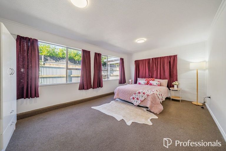 Photo of property in 3a Saint Ronans Avenue, Waterloo, Lower Hutt, 5011