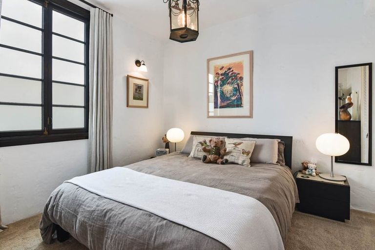 Photo of property in 1/25a Lake Road, Devonport, Auckland, 0624